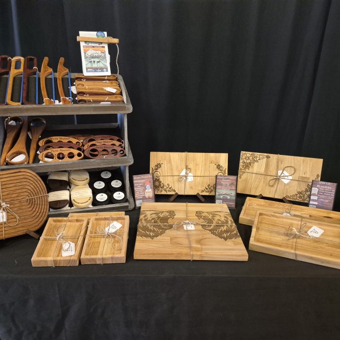 DEC Woodworks & Crafts